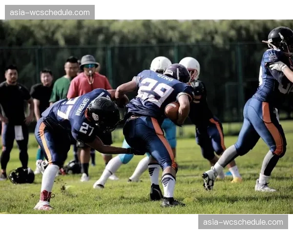 通讯:记录一场社区俱乐部比赛的筹办,草根橄榄球的生存现状 通讯:记录一场社区俱乐部比赛的筹办,草根橄榄球的生存现状
