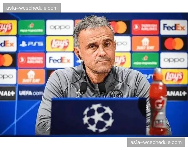 伤病潮迫使巴黎圣日耳曼变阵，恩里克可能启用4-2-4强攻阵型应对欧冠关键战