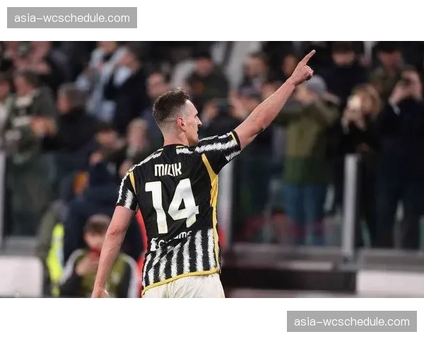 巴萨估价5500万欧引进尤文后卫坎比亚索，加强防线定位球防守